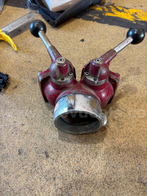 2.5" F x x2 1.5" M GATED Y