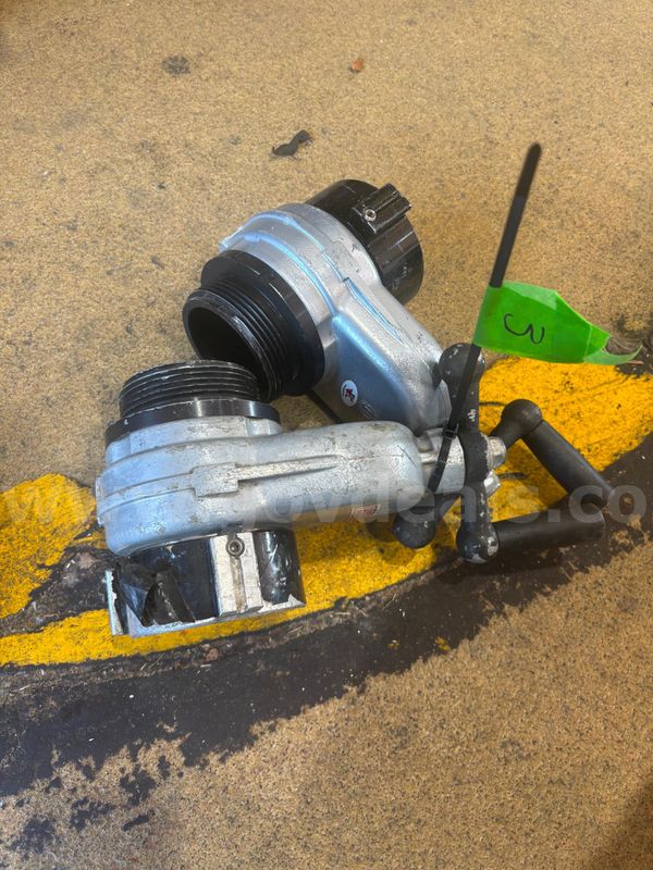 2.5" GATED HYDRANT VALVE #1