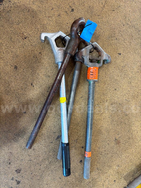 X4 HYDRANT WRENCHS #2